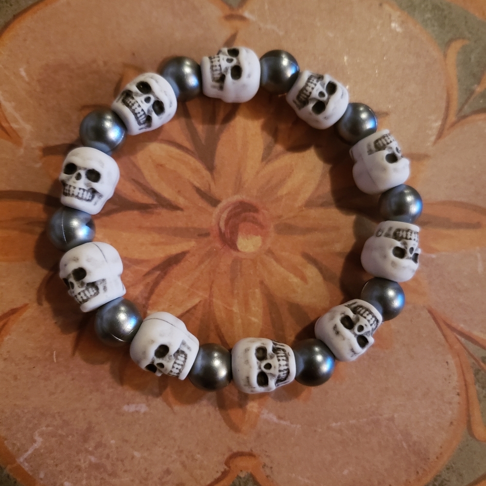 Bracelets - Picture 10 of 16